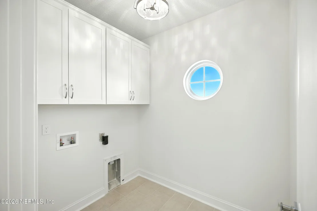 Photo of 820 OAKLAWN Court