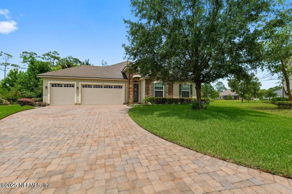 Photo of 46 GABACHO Court