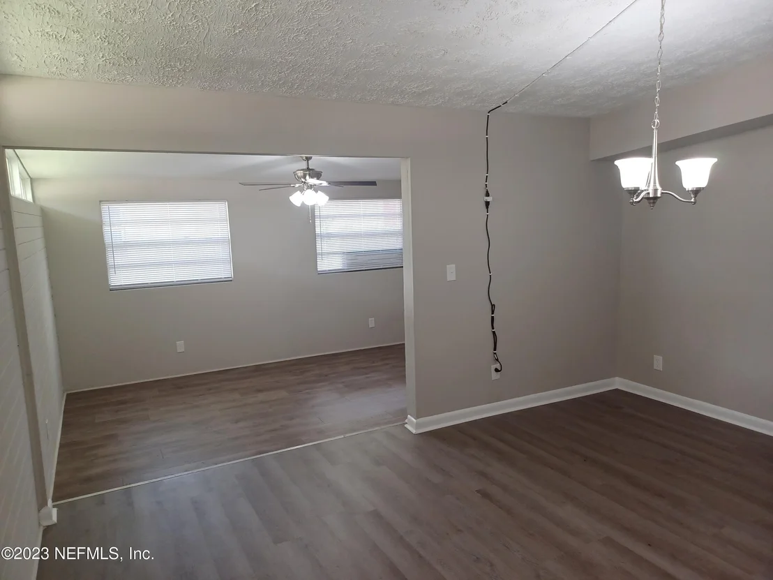 Photo of 7024 CLOVIS Road