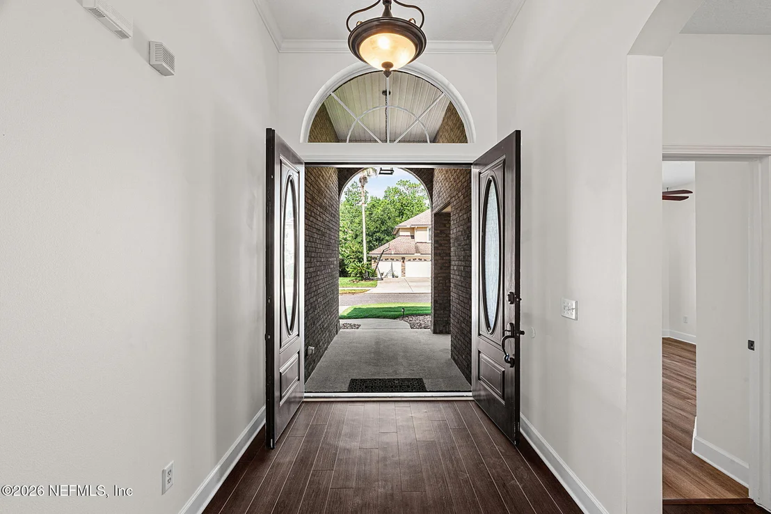 Photo of 2325 LINKS Drive