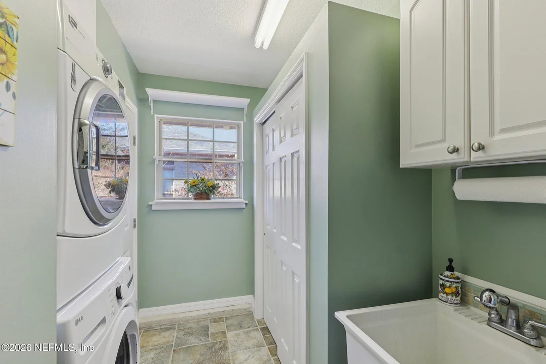 Photo of 303 FOURTEENTH Street