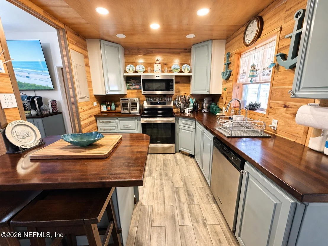 Photo of 7103 WENDY Circle