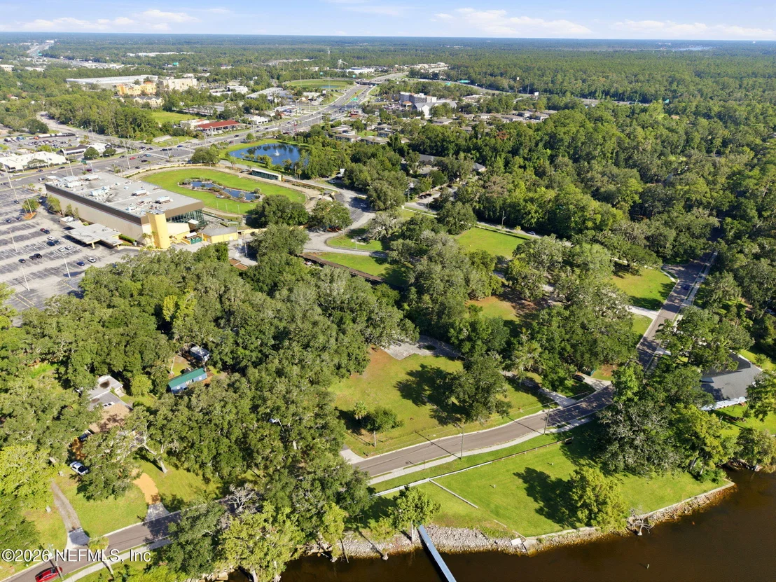 Photo of 514 RIVER Road