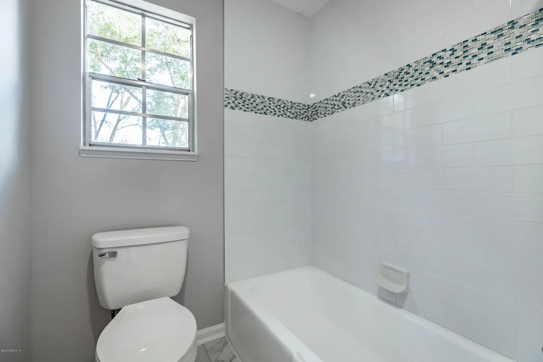 Photo of 335 SPRING FOREST Avenue