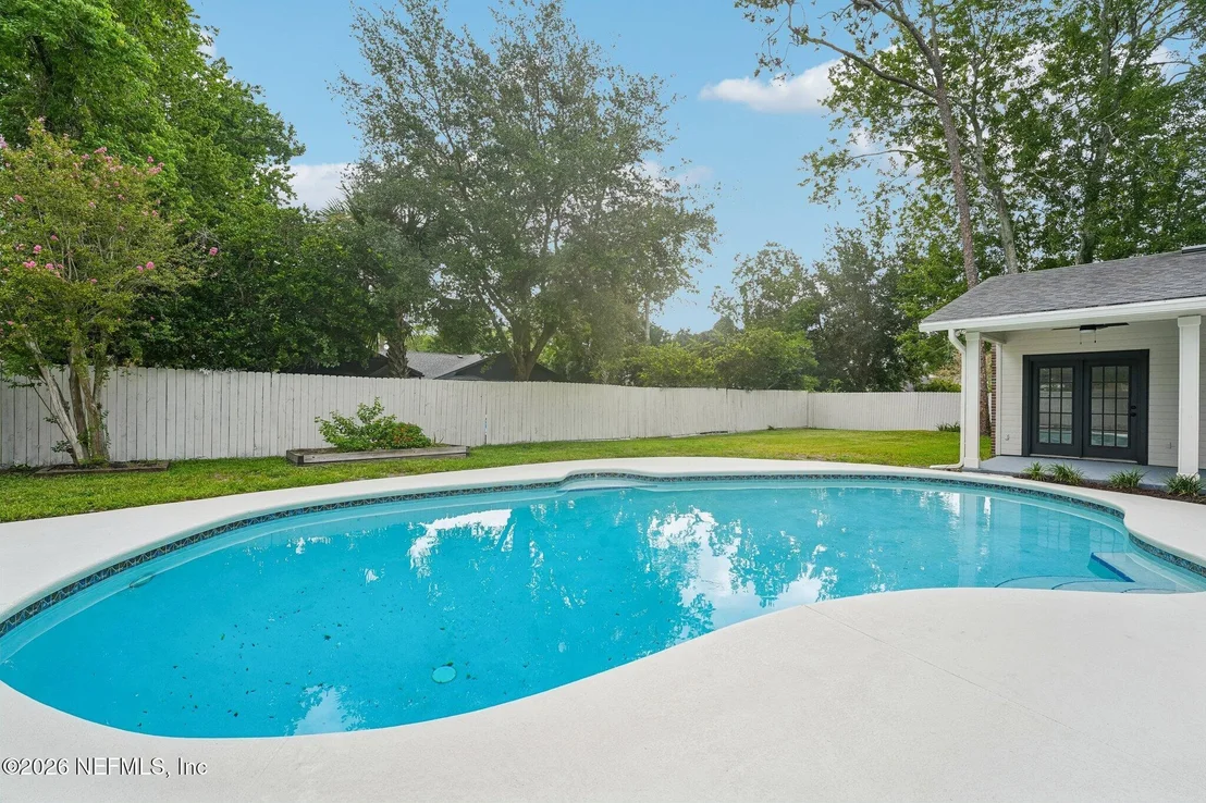 Photo of 1607 SHEFFIELD Place