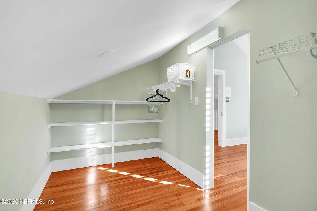 Photo of 28 E PARK Avenue