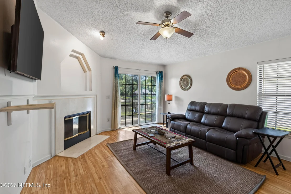 Photo of 1641 SPRING OAKS Lane