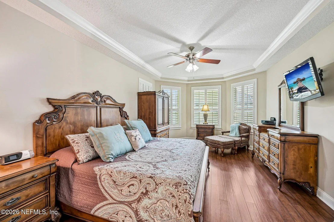 Photo of 325 ISLAND GREEN Drive