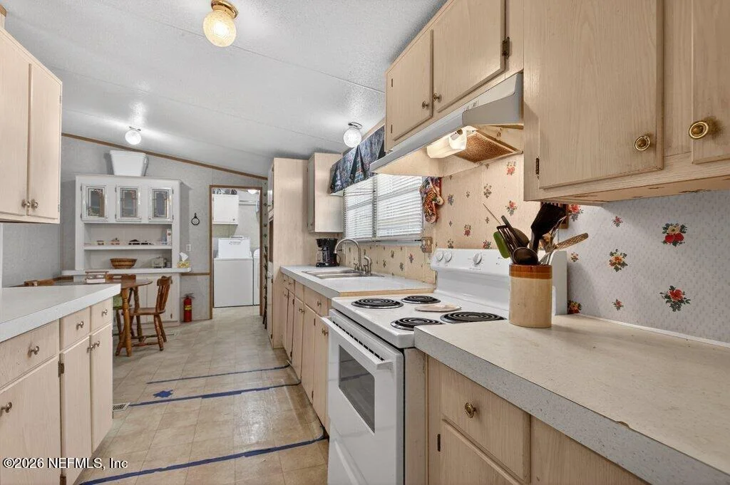Photo of 207 CABOT Lane