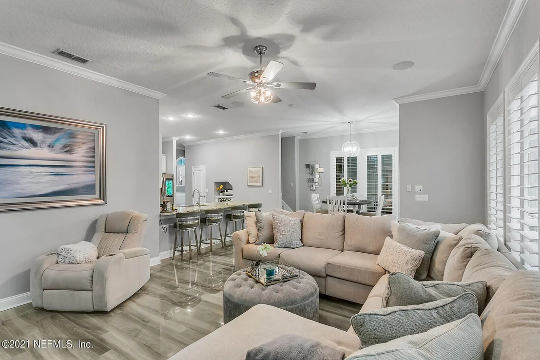 Photo of 724 EAGLE POINT Drive
