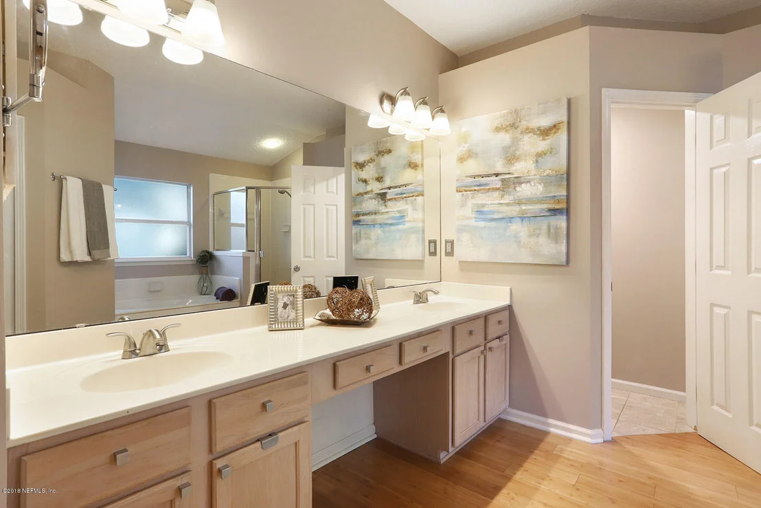Photo of 1056 FLORA PARKE Drive
