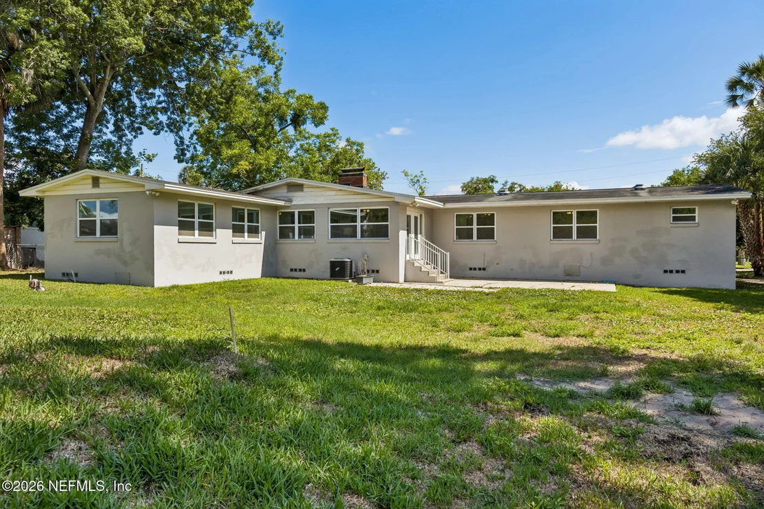 Photo of 915 OLD GROVE Manor