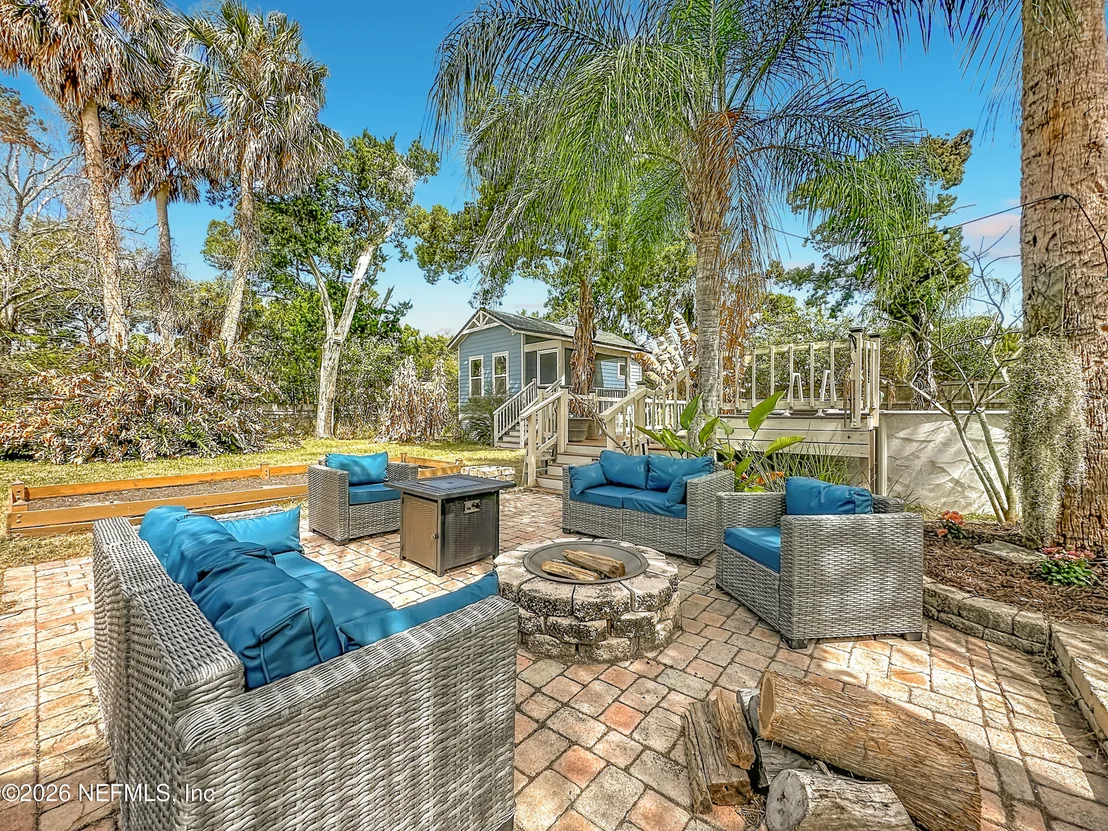 Photo of 18 SOLANO Avenue