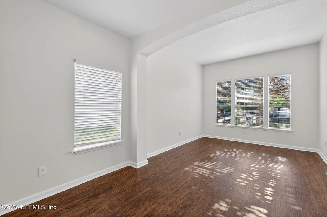 Photo of 304 N HIDDEN TREE Drive