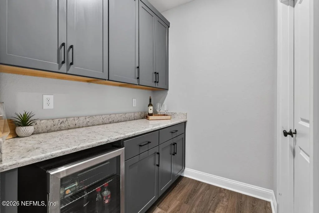 Photo of 96 HILLENDALE Circle