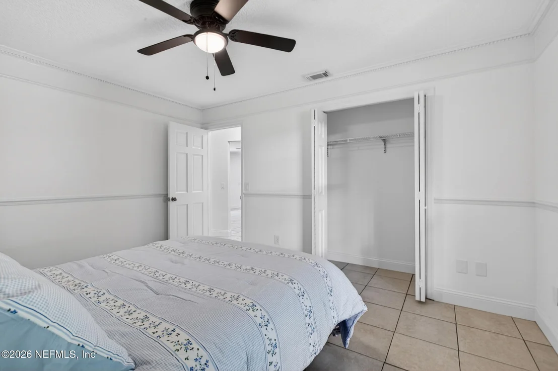 Photo of 407 POMONT Avenue