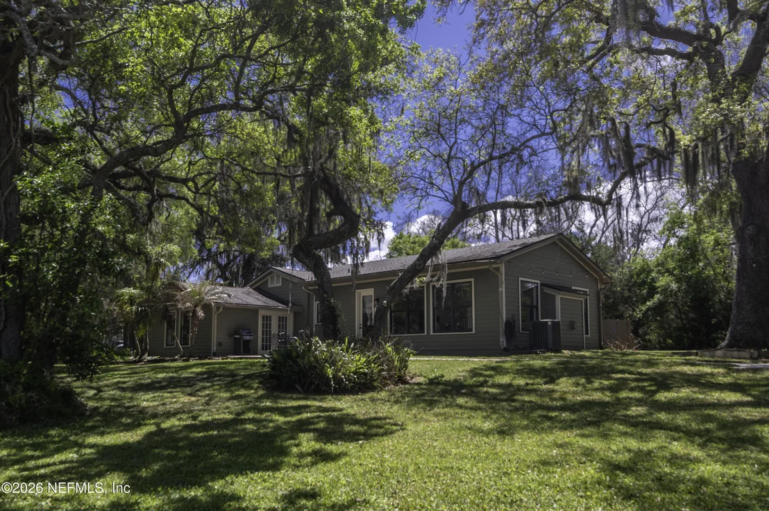 Photo of 430 COOPERS COVE Road