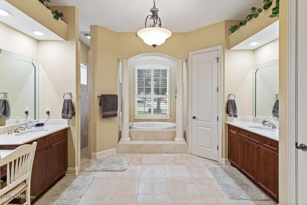 Photo of 413 SUMMERSET Drive