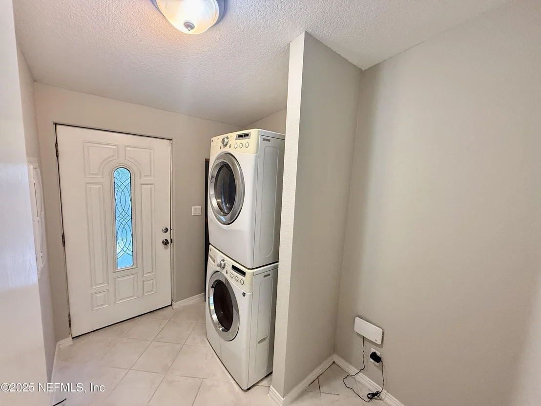 Photo of 2974 LAKESIDE VILLA Road