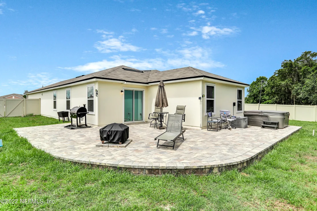 Photo of 400 CAMINHA Road