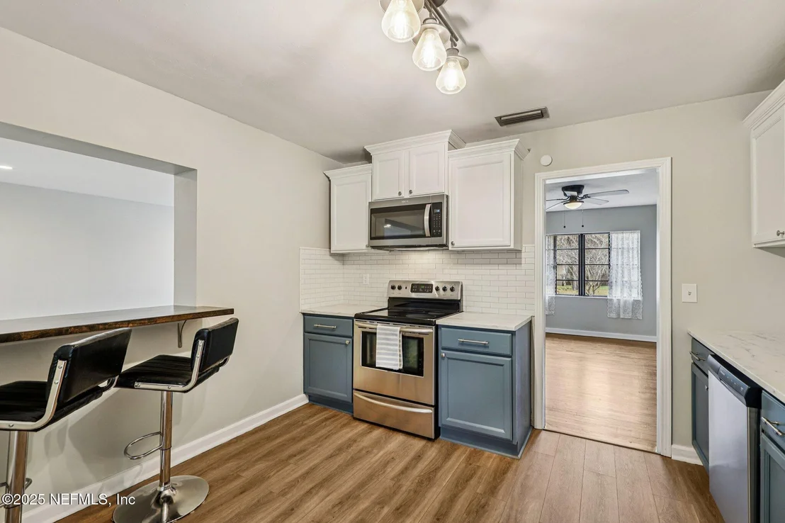 Photo of 5753 CRESTVIEW Road
