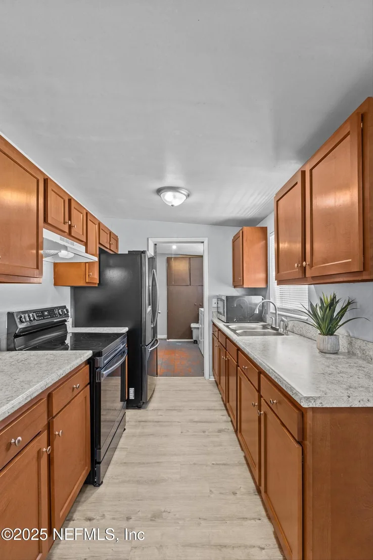 Photo of 4003 MEEK Drive S