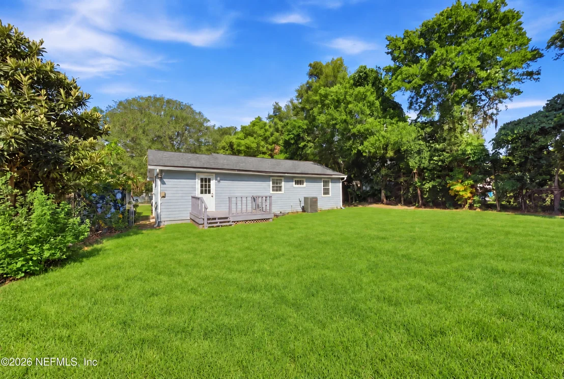 Photo of 1745 HILLTOP Boulevard