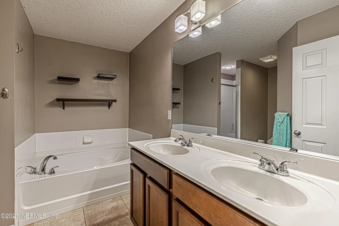 Photo of 96461 COMMODORE POINT Drive
