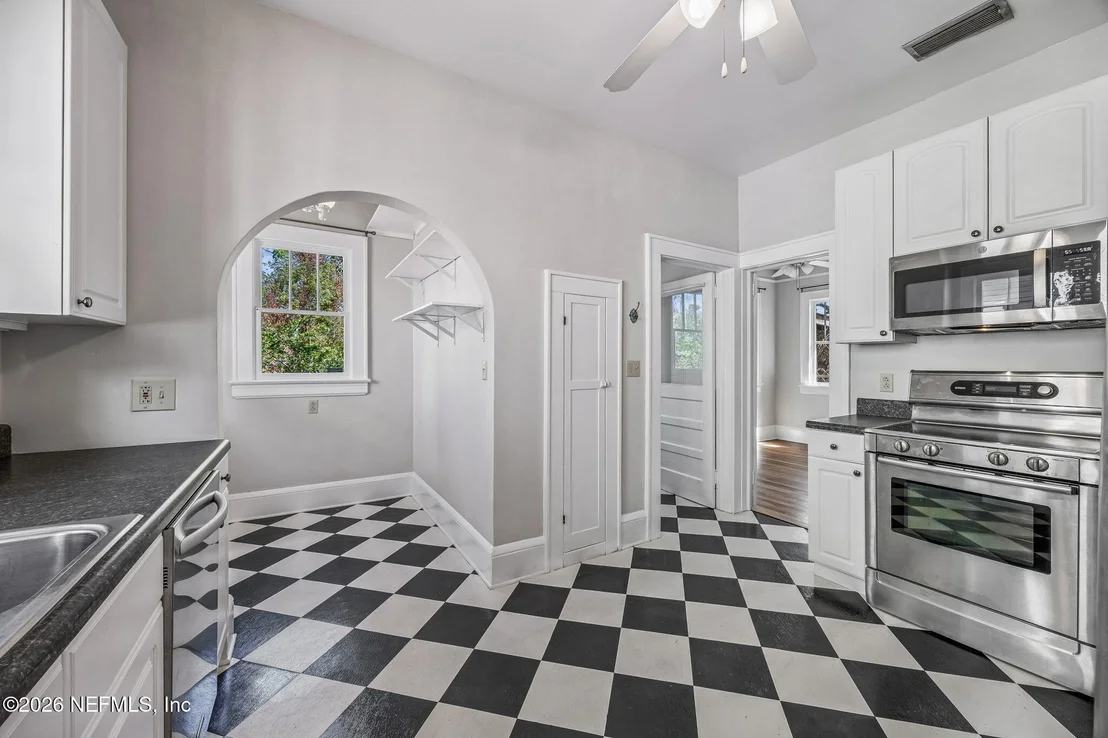 Photo of 2157 ERNEST Street