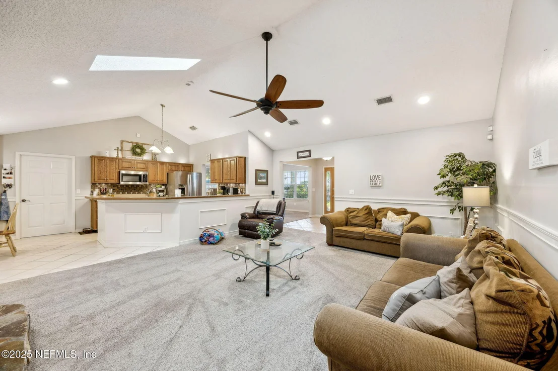 Photo of 97535 PIRATES POINT Road