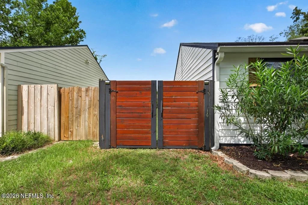 Photo of 12844 BEAUBIEN Road