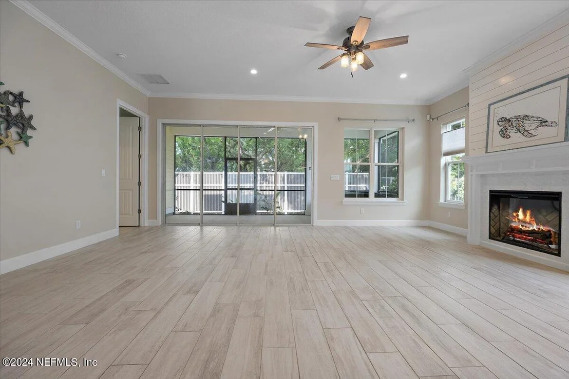 Photo of 92 OCEANVIEW Drive