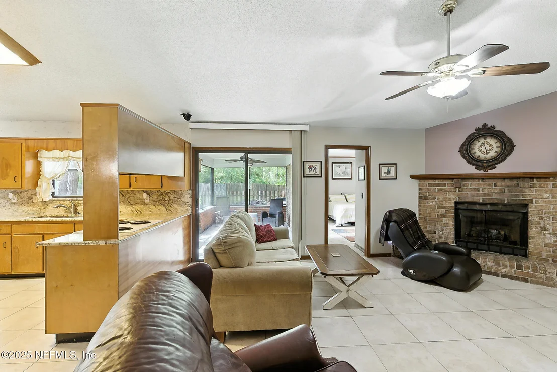 Photo of 440 SEGOVIA Drive