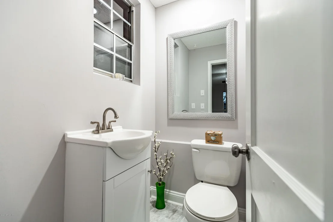 Photo of 335 SPRING FOREST Avenue