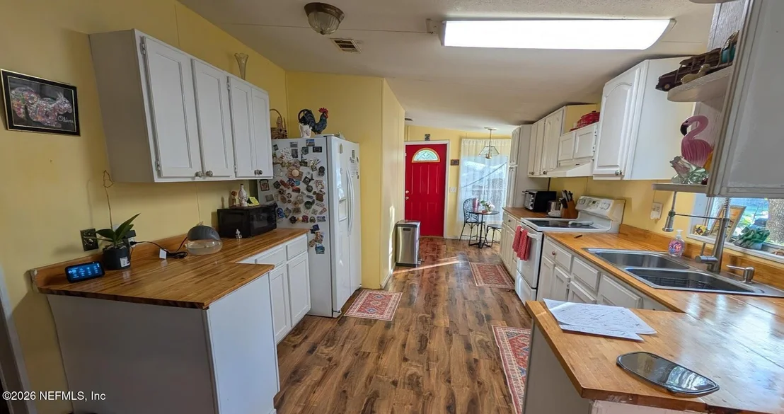 Photo of 105 ILLINOIS Drive