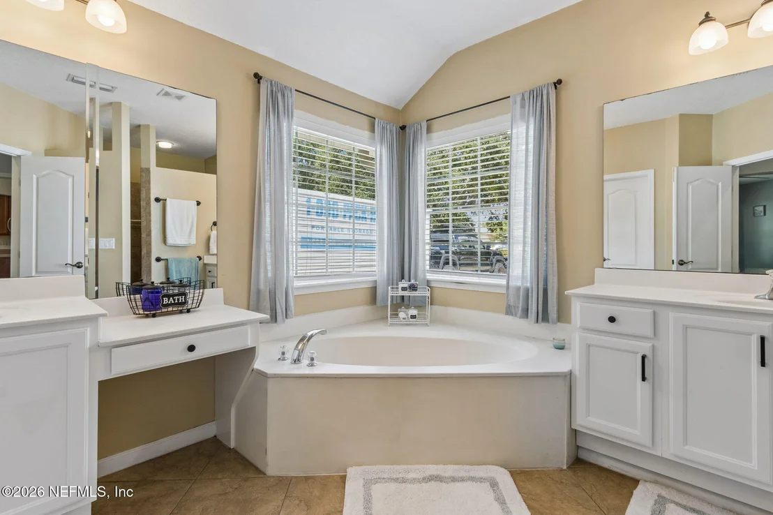 Photo of 3738 CARDINAL OAKS Circle
