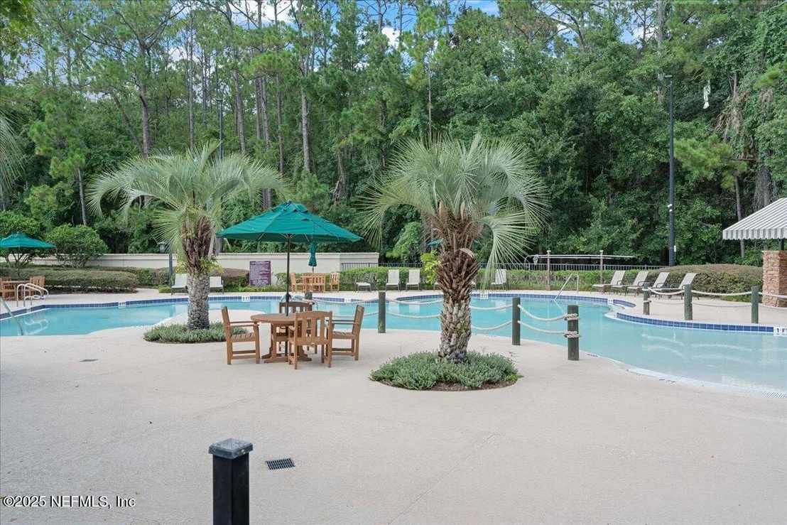 Photo of Unit 302 at 955 REGISTRY Boulevard