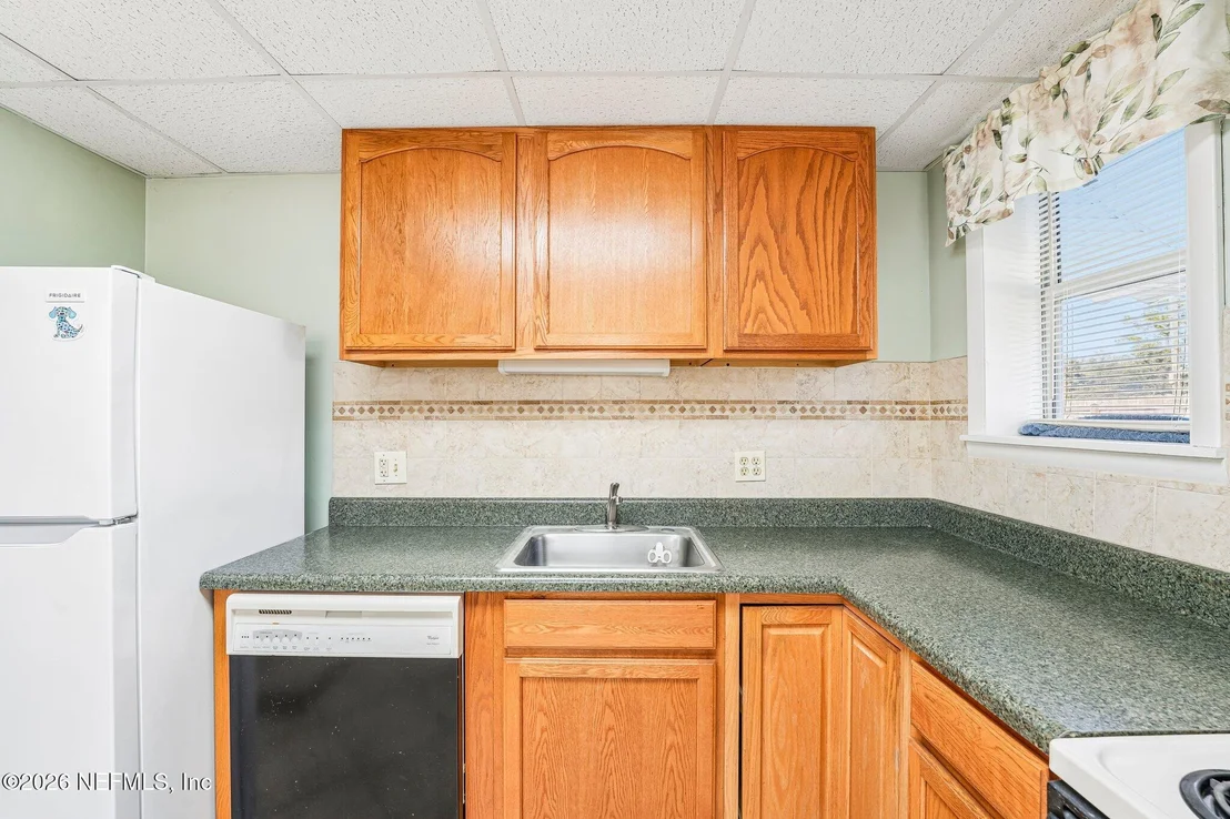 Photo of 10465 STONE Road