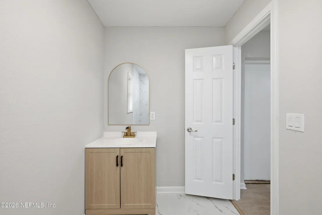 Photo of 6039 GLENN ROSE Drive