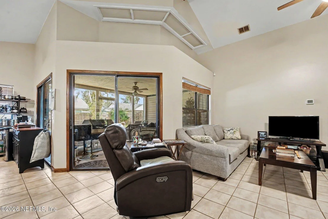 Photo of 593 HEWES Place