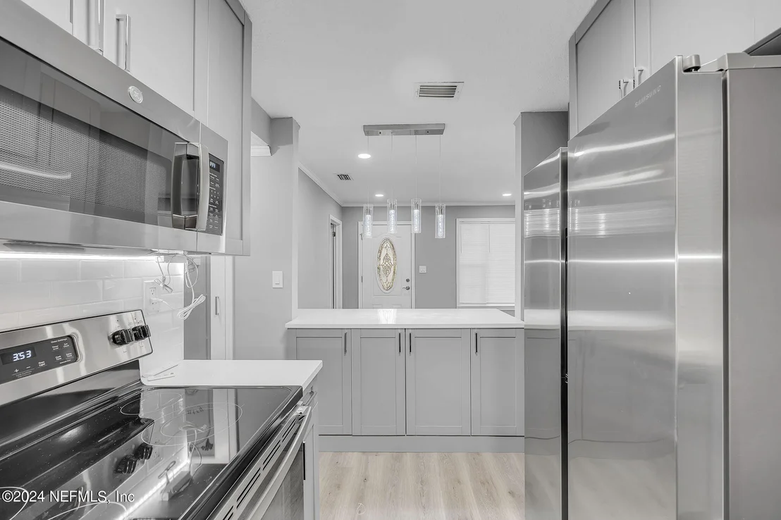 Photo of 6942 ROLLO Road