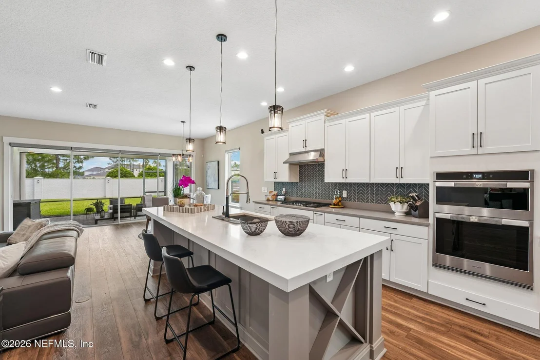Photo of 10223 SILVERBROOK Trail
