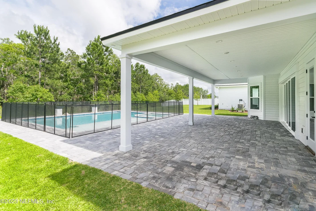 Photo of 261 YORKSHIRE Drive