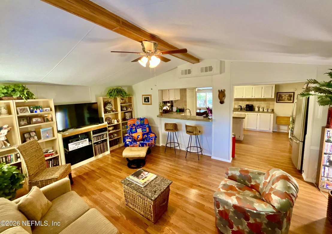 Photo of 129 CRYSTAL LAKE Drive