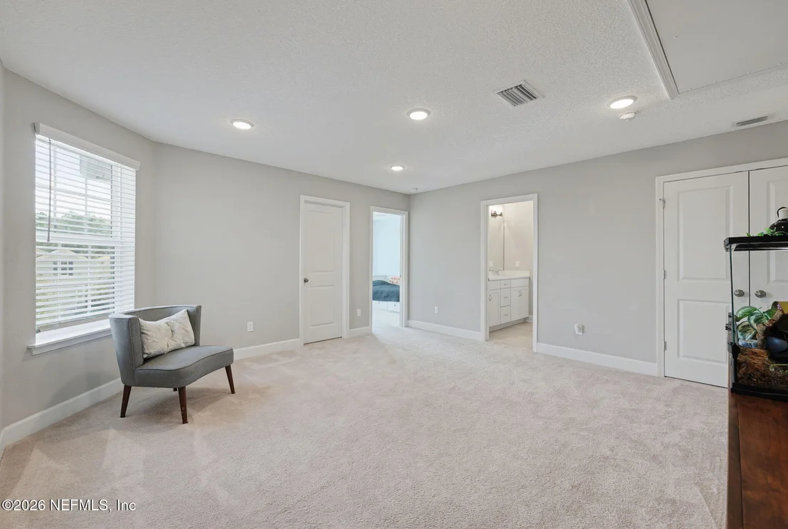 Photo of 182 FOXCROSS Avenue