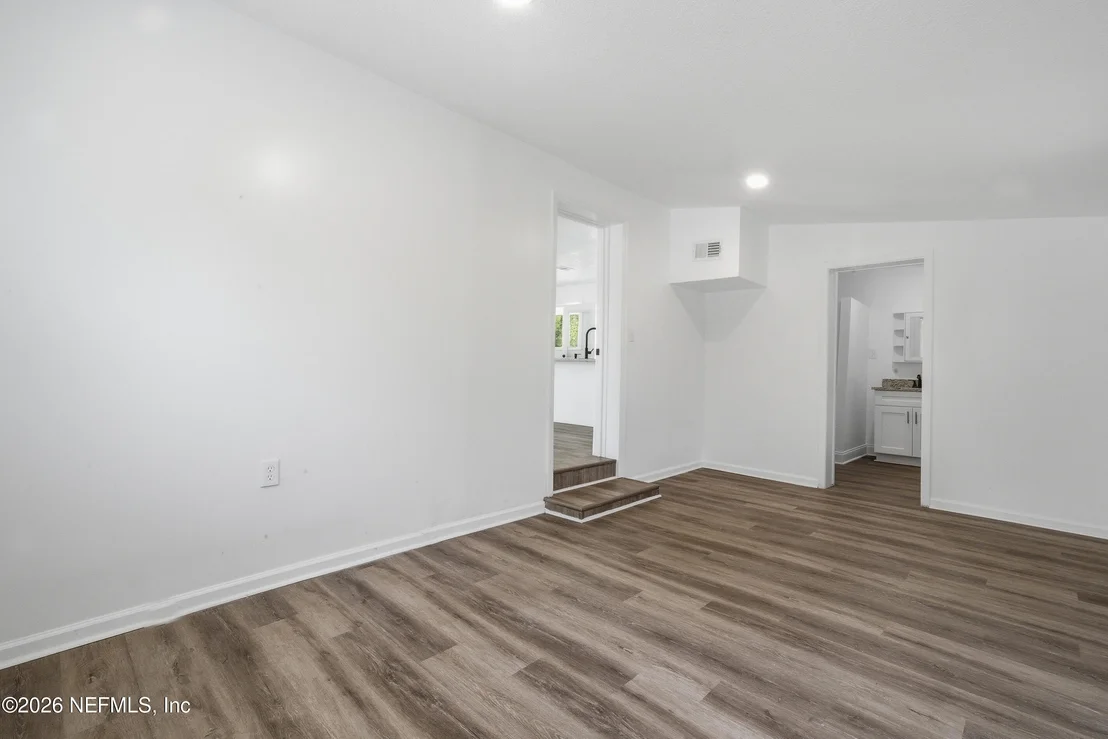 Photo of 8988 CASTLE Boulevard