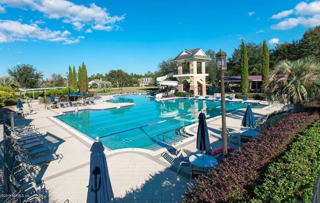 Photo of 821 EAGLE POINT Drive