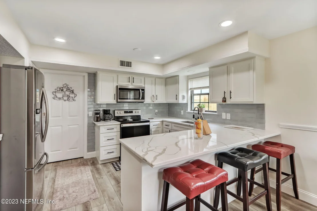 Photo of 400 TROUT RIVER Drive