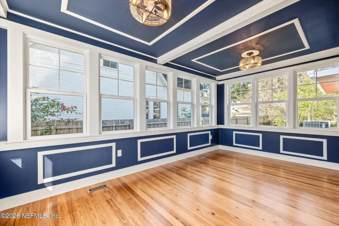 Photo of 142 WASHINGTON Street
