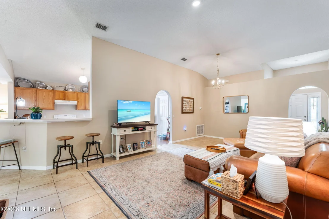 Photo of 2274 PEERLESS Lane W